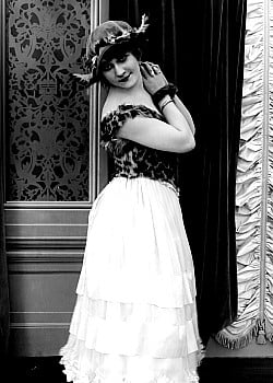 Louise Lovely